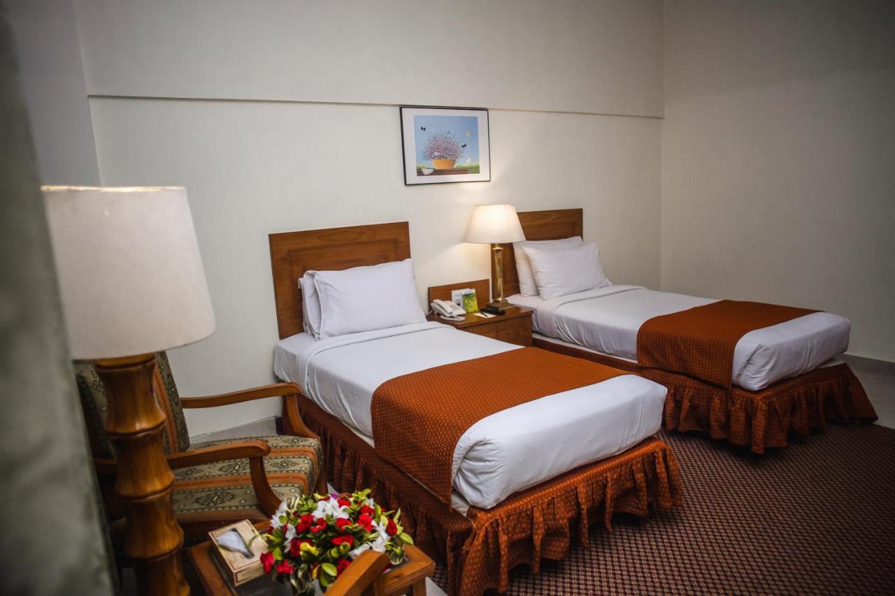 Hotel Mehran Karachi Buitenkant foto