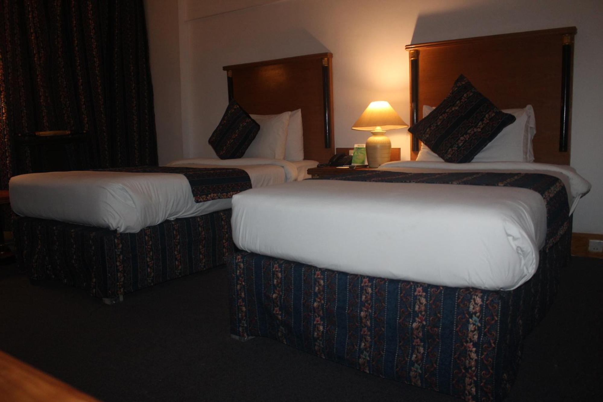 Hotel Mehran Karachi Buitenkant foto