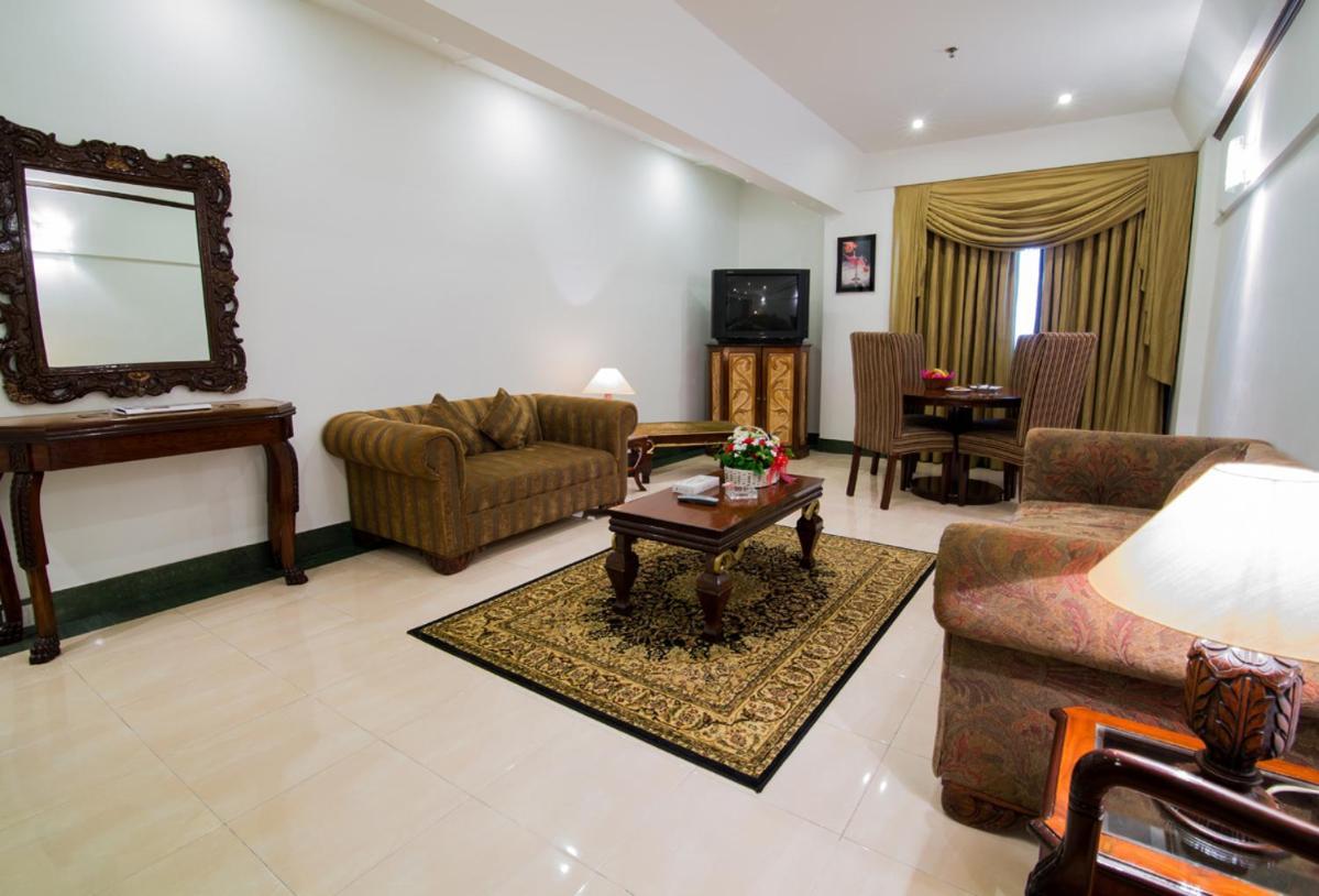 Hotel Mehran Karachi Buitenkant foto