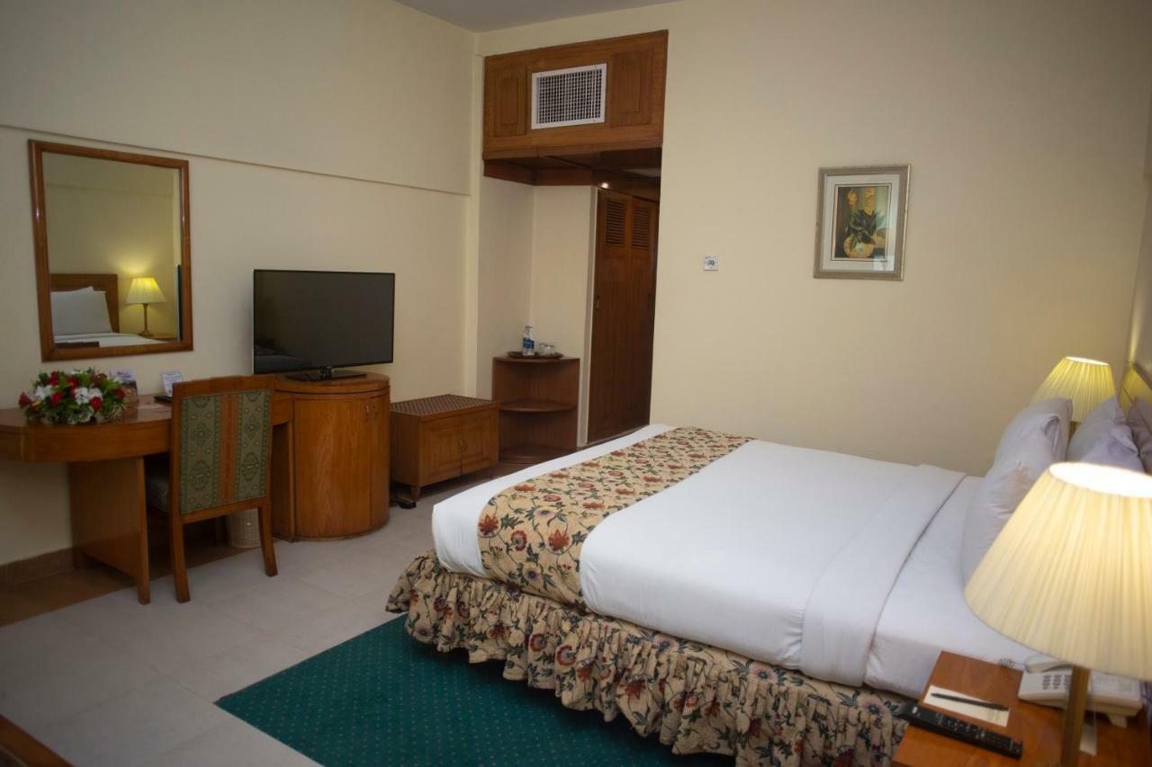 Hotel Mehran Karachi Buitenkant foto