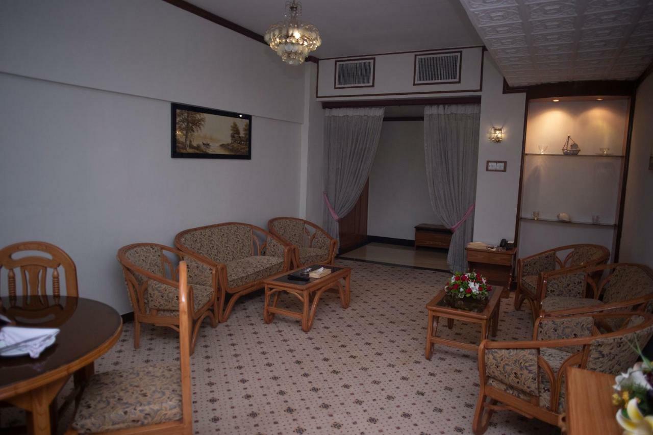 Hotel Mehran Karachi Buitenkant foto